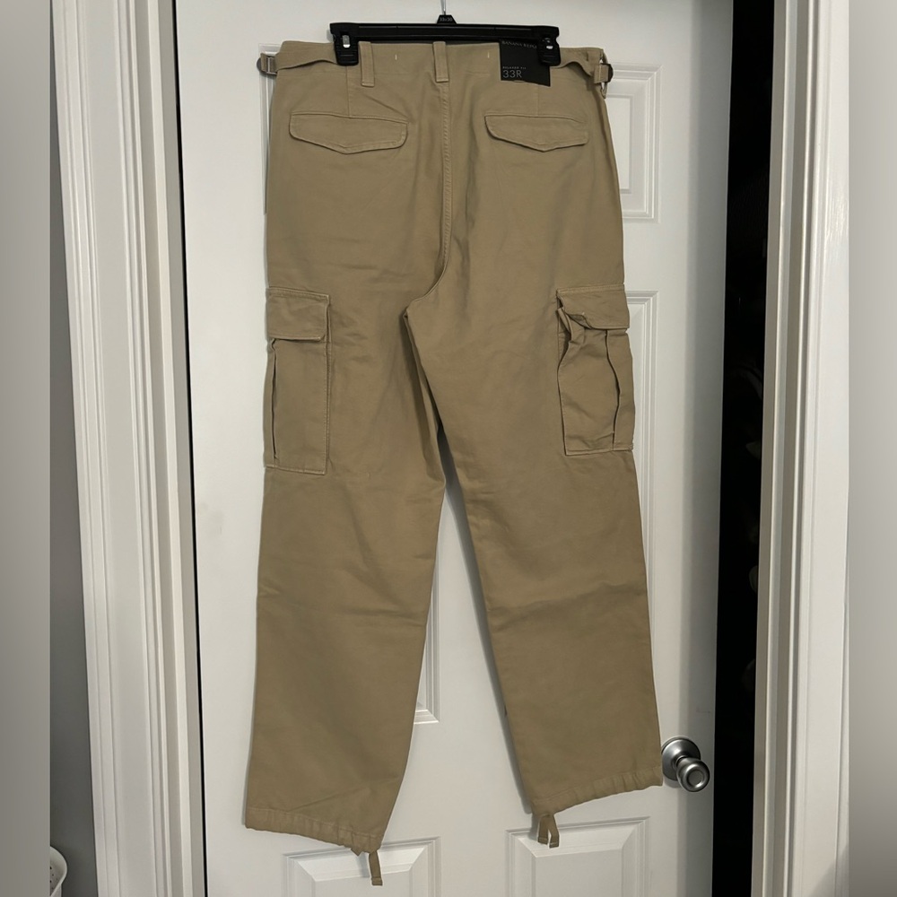 NWT Banana Republic Men’s Cargo Pants - Picture 2 of 6